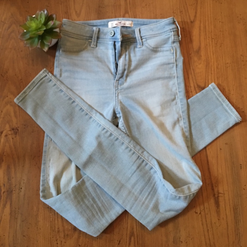 Hollister Jeans