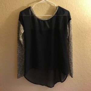 Beautifull blouse with sweater, like new!