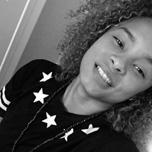 Meet your Posher, Alexus