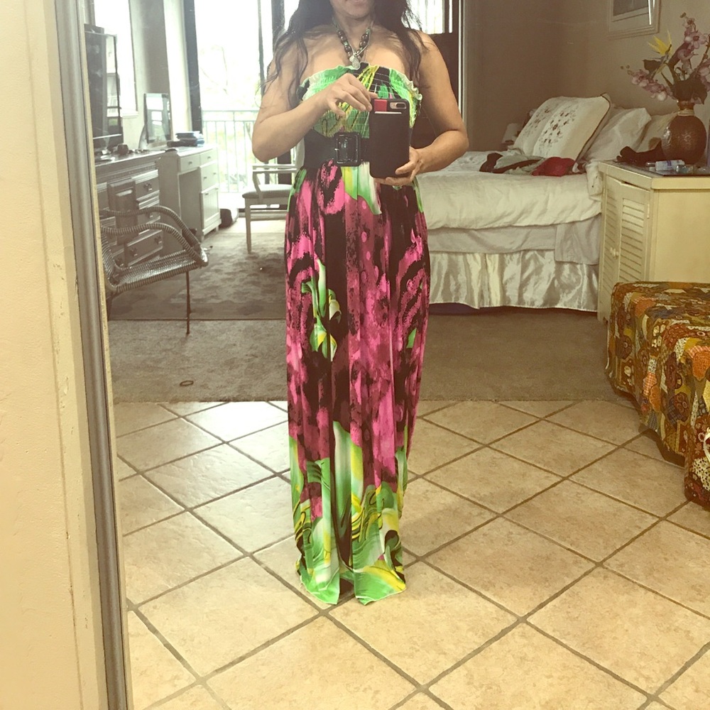 Beautiful summer dress new without tag