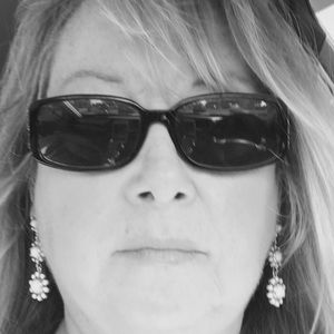 Meet your Posher, Yvette