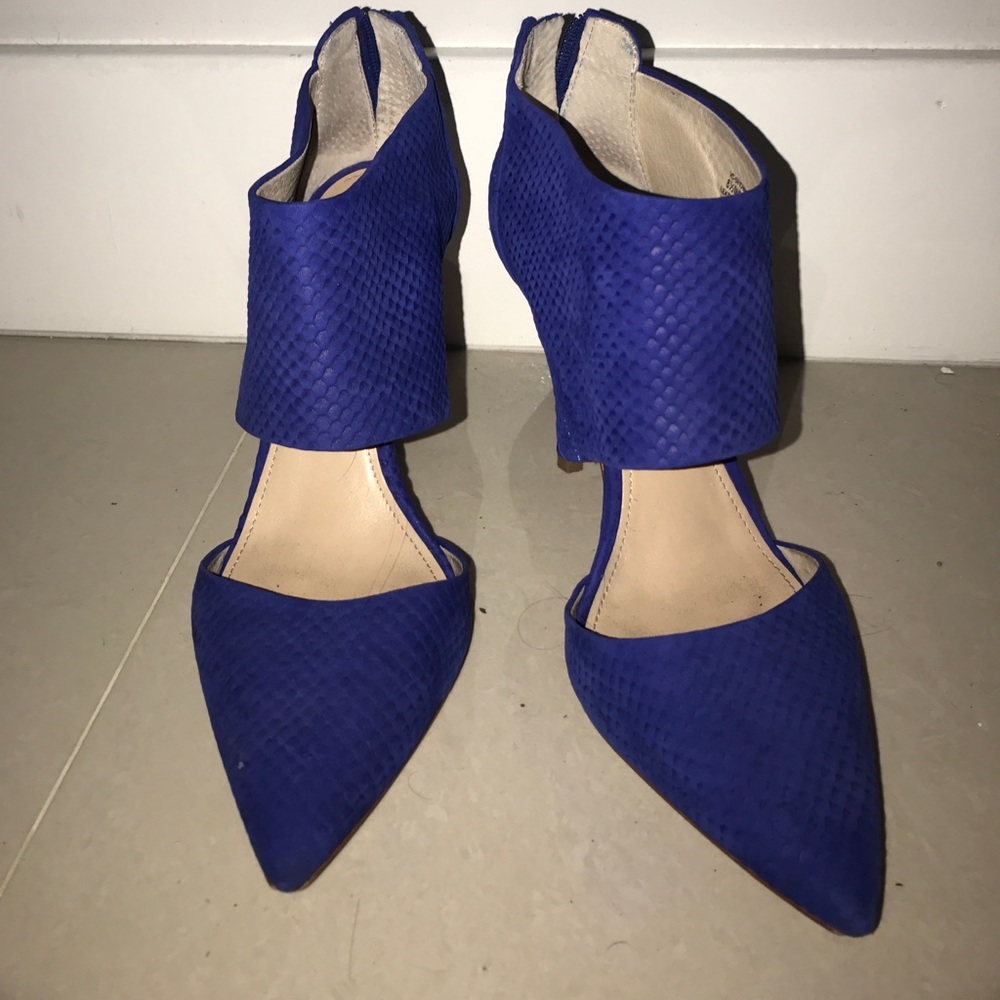 Vince Camuto blue suede heels