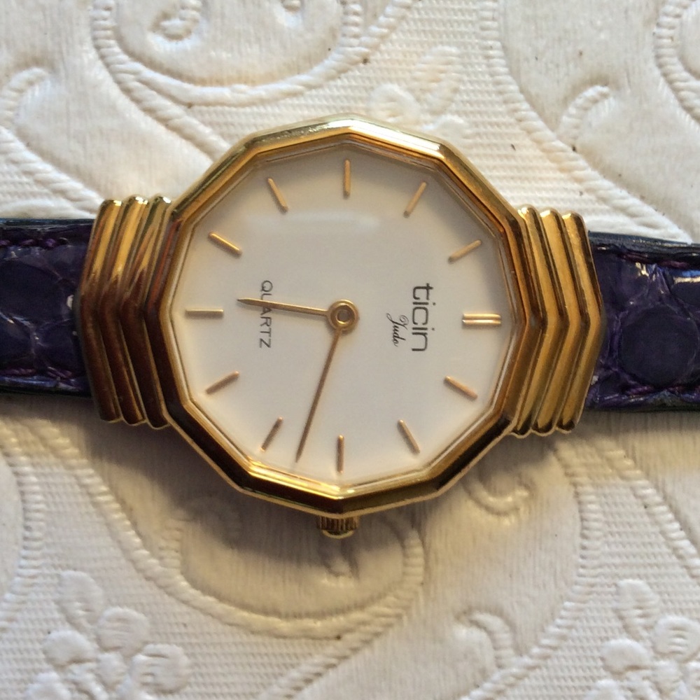 Watch. - Picture 2 of 3