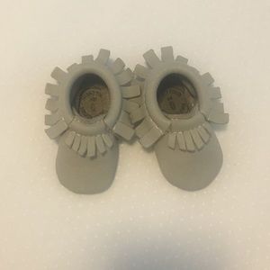 Newborn Freshly Picked Moccasins Cashmere Size 0