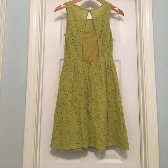 Green, lace dress with key hole back! - Picture 2 of 2