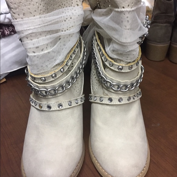 Buckle Heeled Booties - Picture 2 of 4