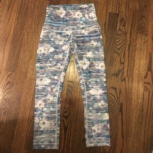 Lululemon cropped print leggings