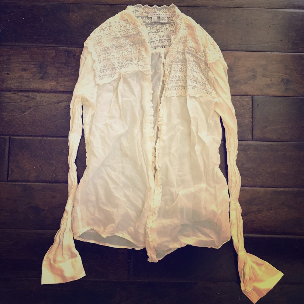 Zara Woman medium cream top.