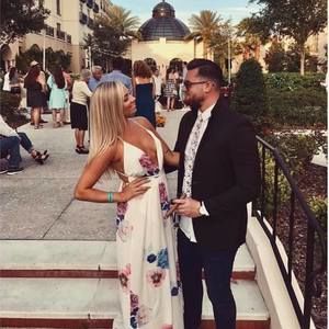 Meet your Posher, Levi