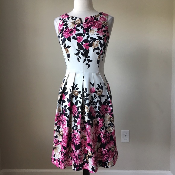 Sleeveless notched neckline fit flare dress SOLD!! - Picture 2 of 4