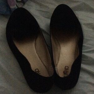 black flats