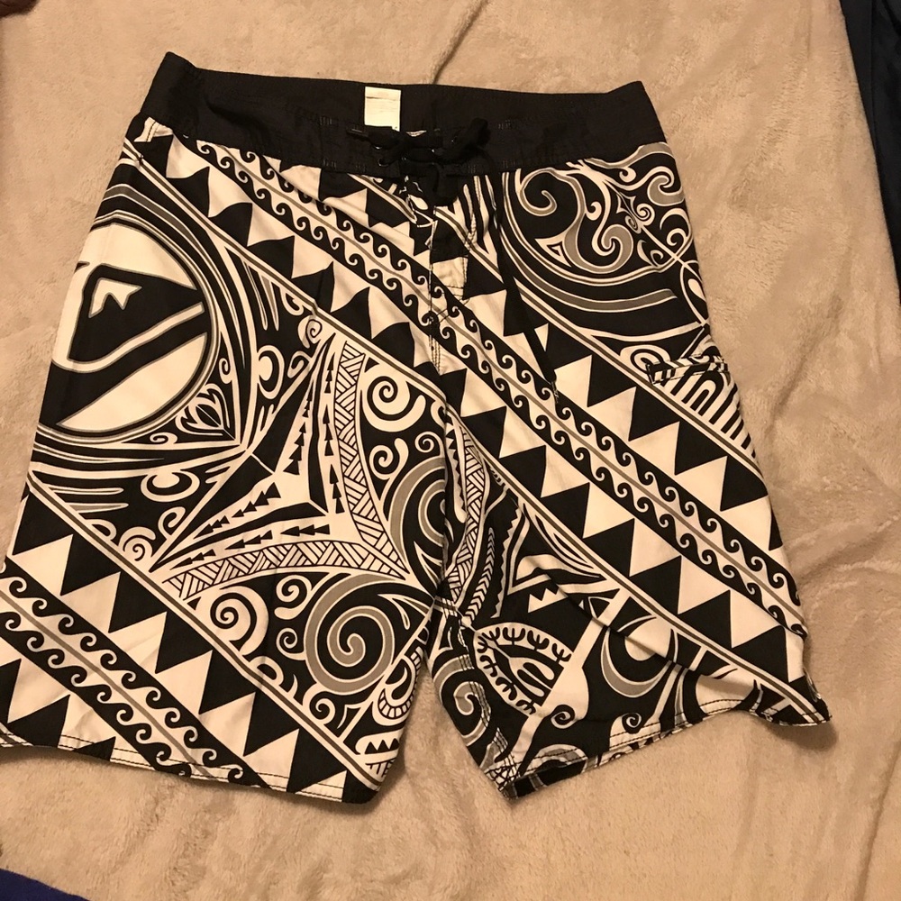 Men's black and white board shorts
