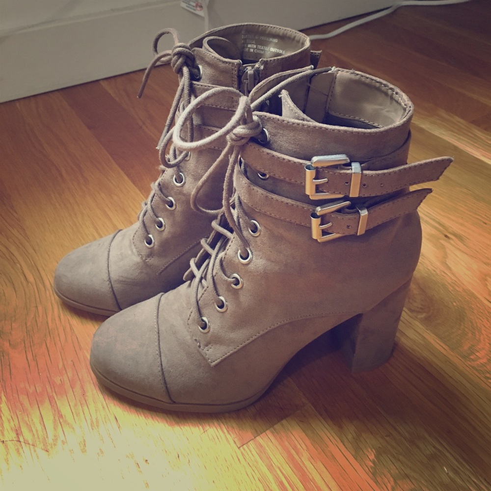 Suede taupe ankle booties size 7