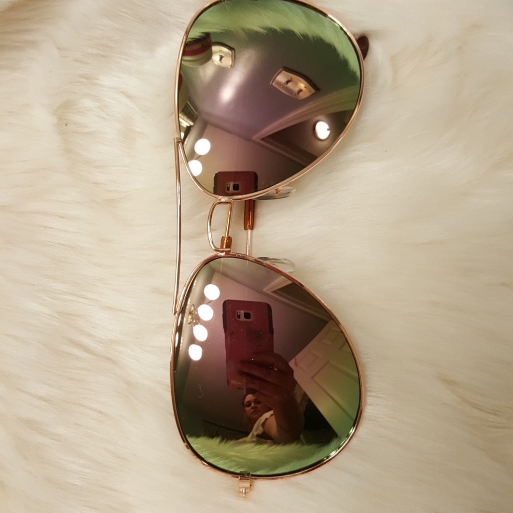 Rose Gold and Pink Sunglasses - Picture 4 of 4