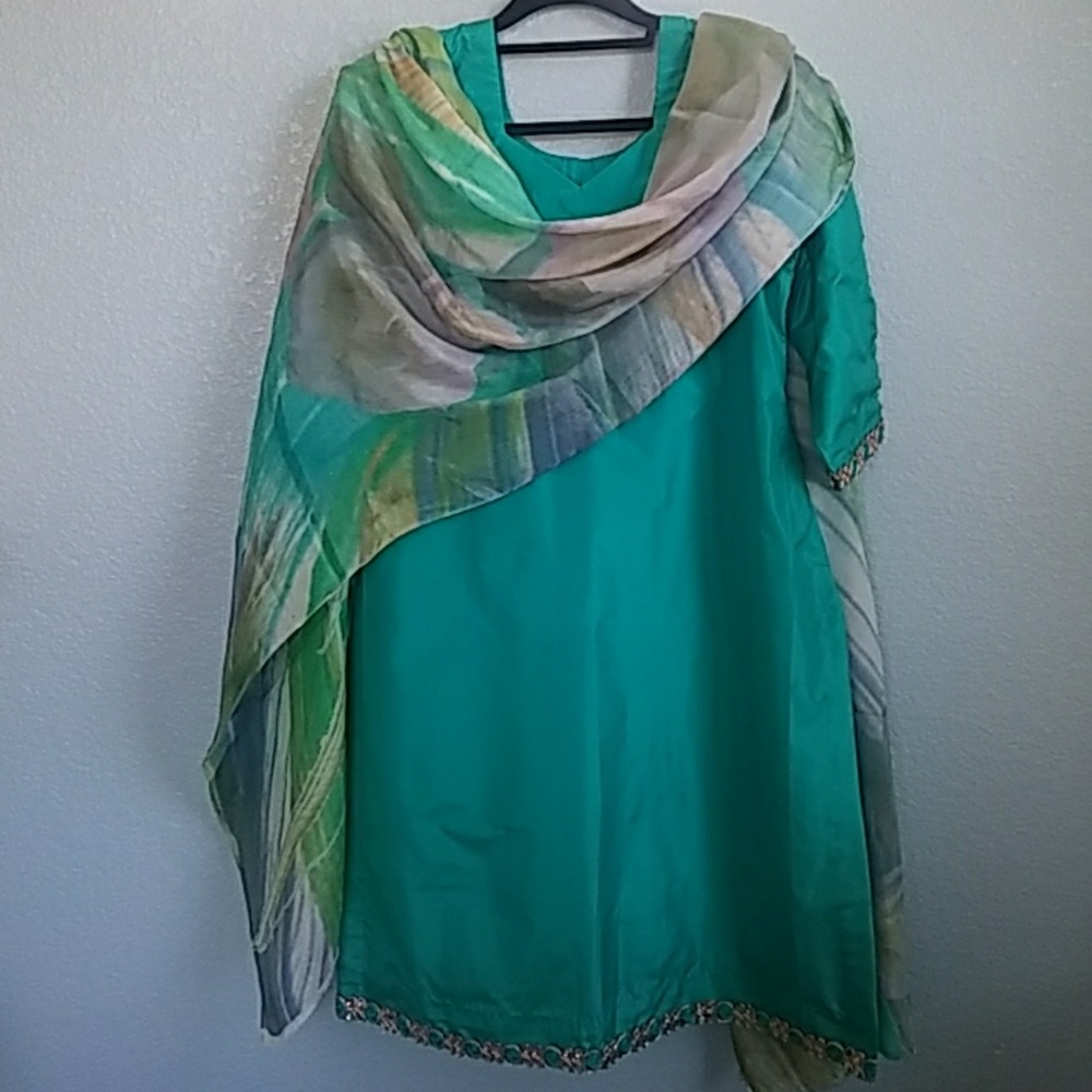 Indian Punjabi Pakistani Silk Suit