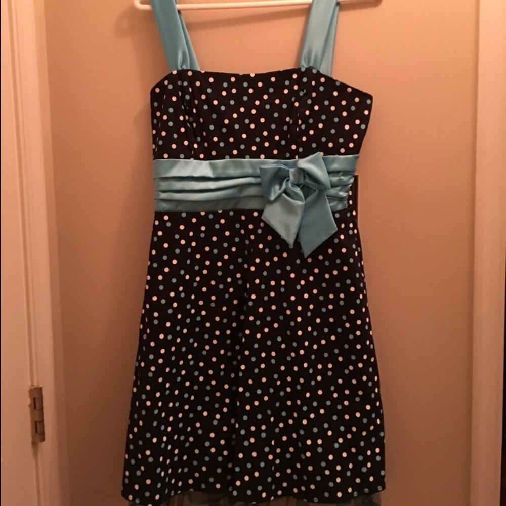 Junior dress polka dot