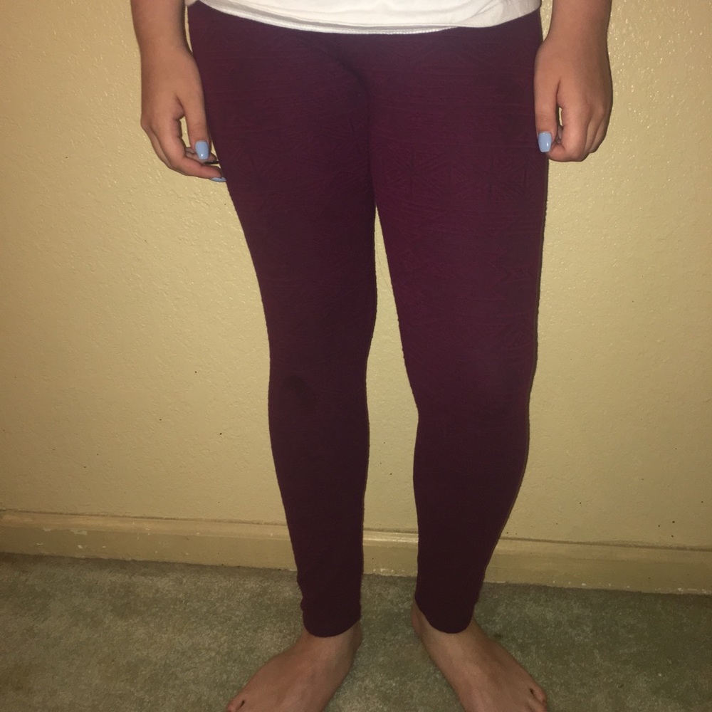 American eagle maroon textured leggings