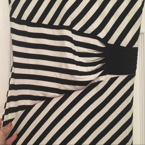 Black and white Maxi - Picture 2 of 3