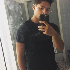 Meet your Posher, Roberto