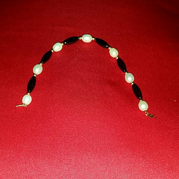 Pearl and onyx gold 14K bracelet - Picture 2 of 3