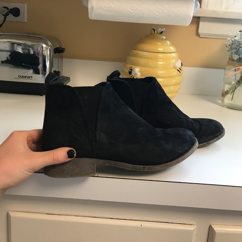 Steve Madden Black Suede Booties
