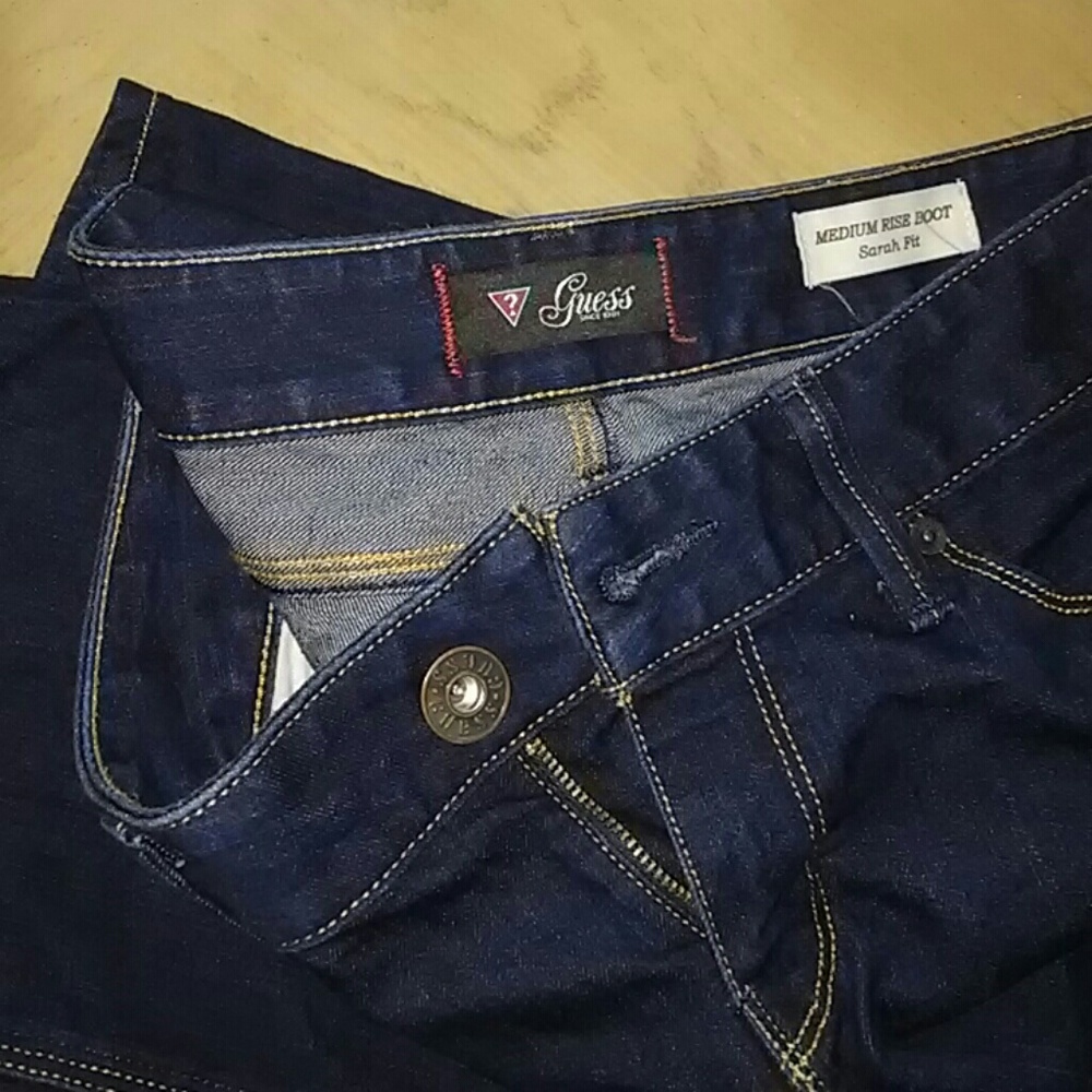 Guess Jeans Sarah Fit ( MEDIUM RISE)