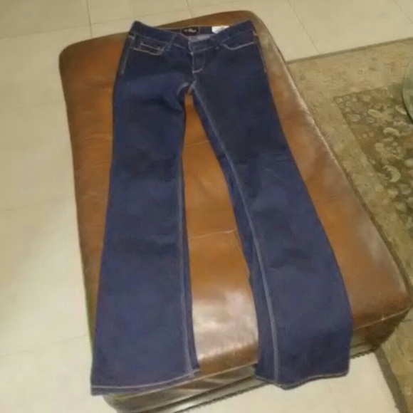 Guess Jeans Sarah Fit ( MEDIUM RISE) - Picture 3 of 4