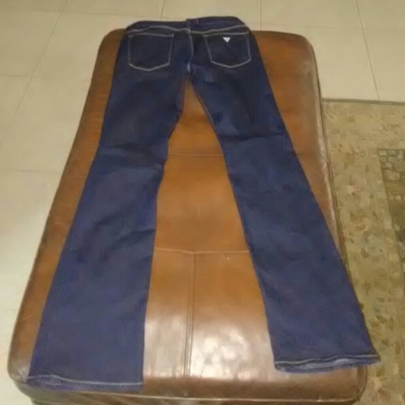 Guess Jeans Sarah Fit ( MEDIUM RISE) - Picture 4 of 4