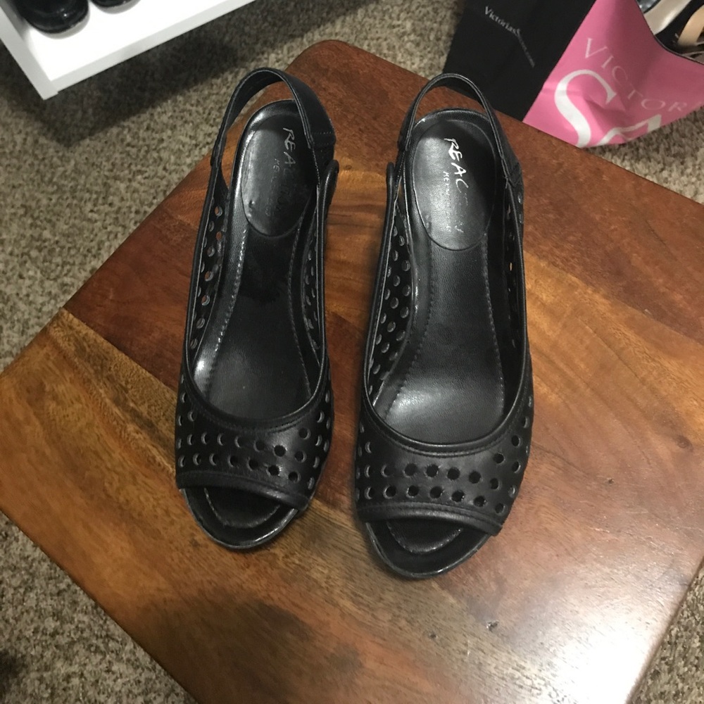 Kenneth Cole Reaction Wedges