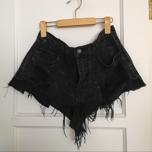 Abercrombie and Fitch Shorts - Picture 1 of 2
