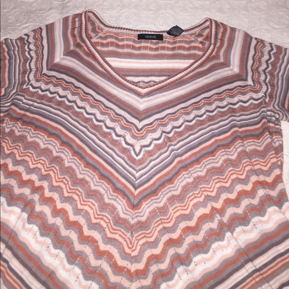 Verve Chevron Pattern Sweater - Picture 2 of 4