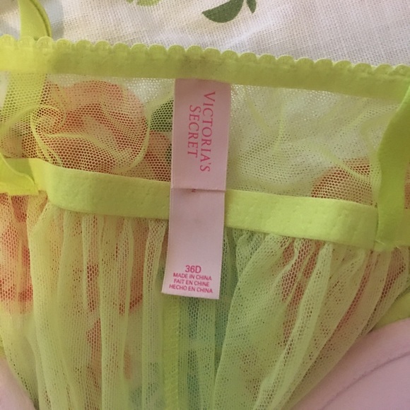 Victoria's Secret lingerie - Picture 3 of 4