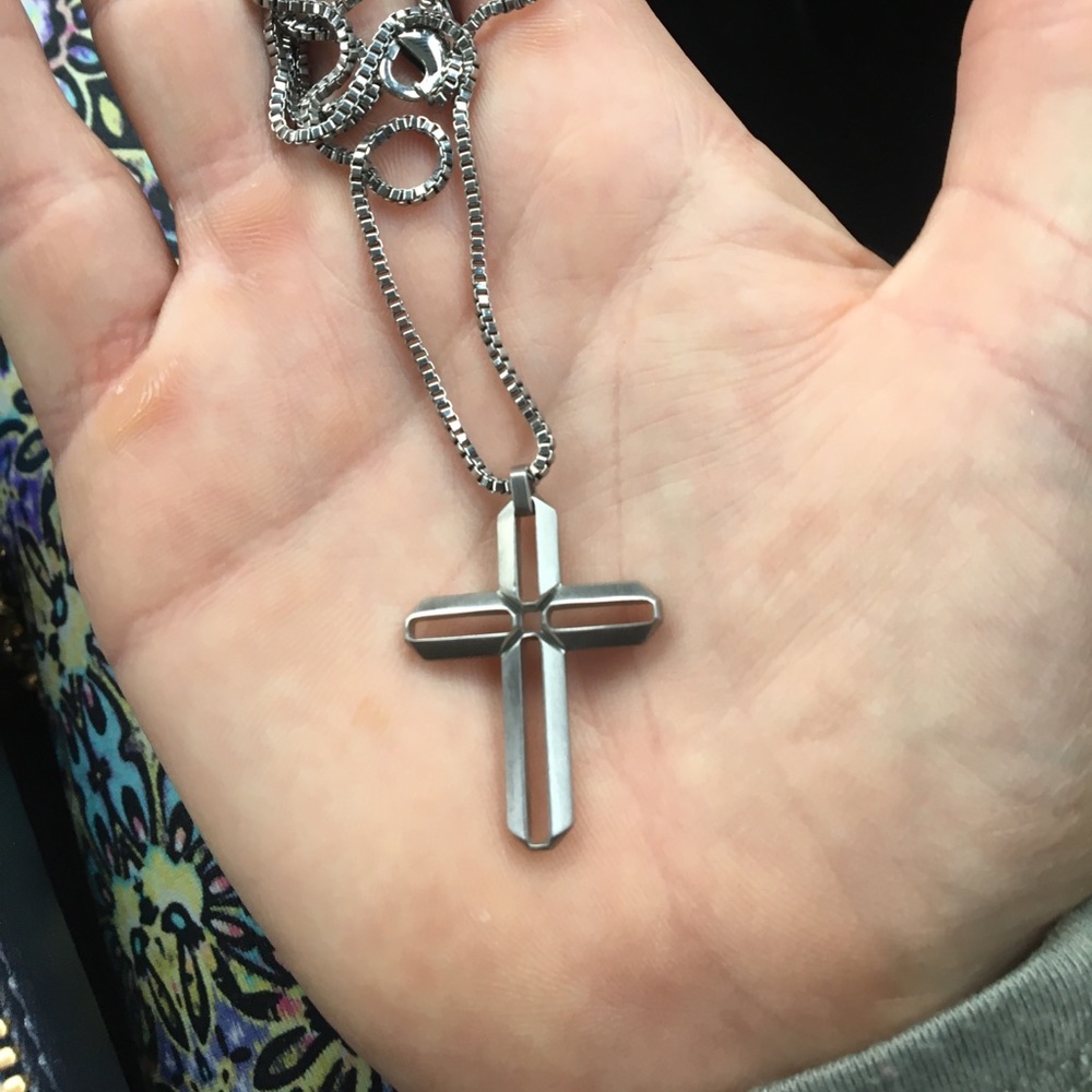 Tiffanys cross necklace