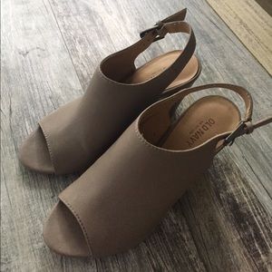 Gray peep toe sling back heels