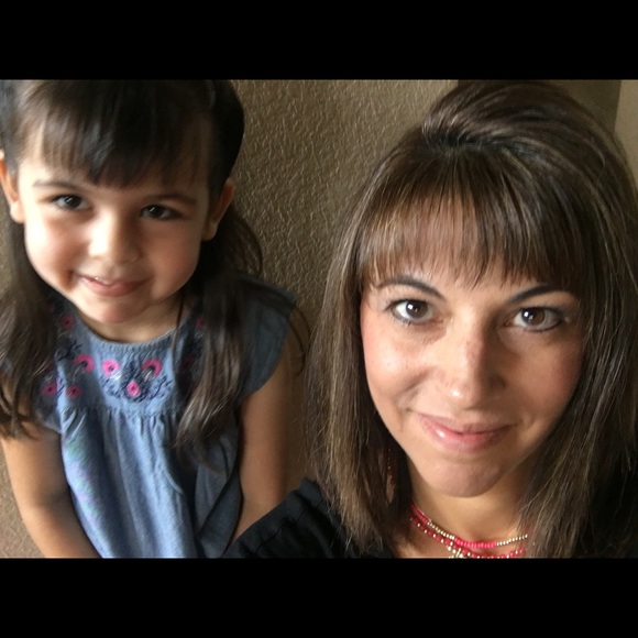 Meet your Posher, Michelle - Picture 1 of 1