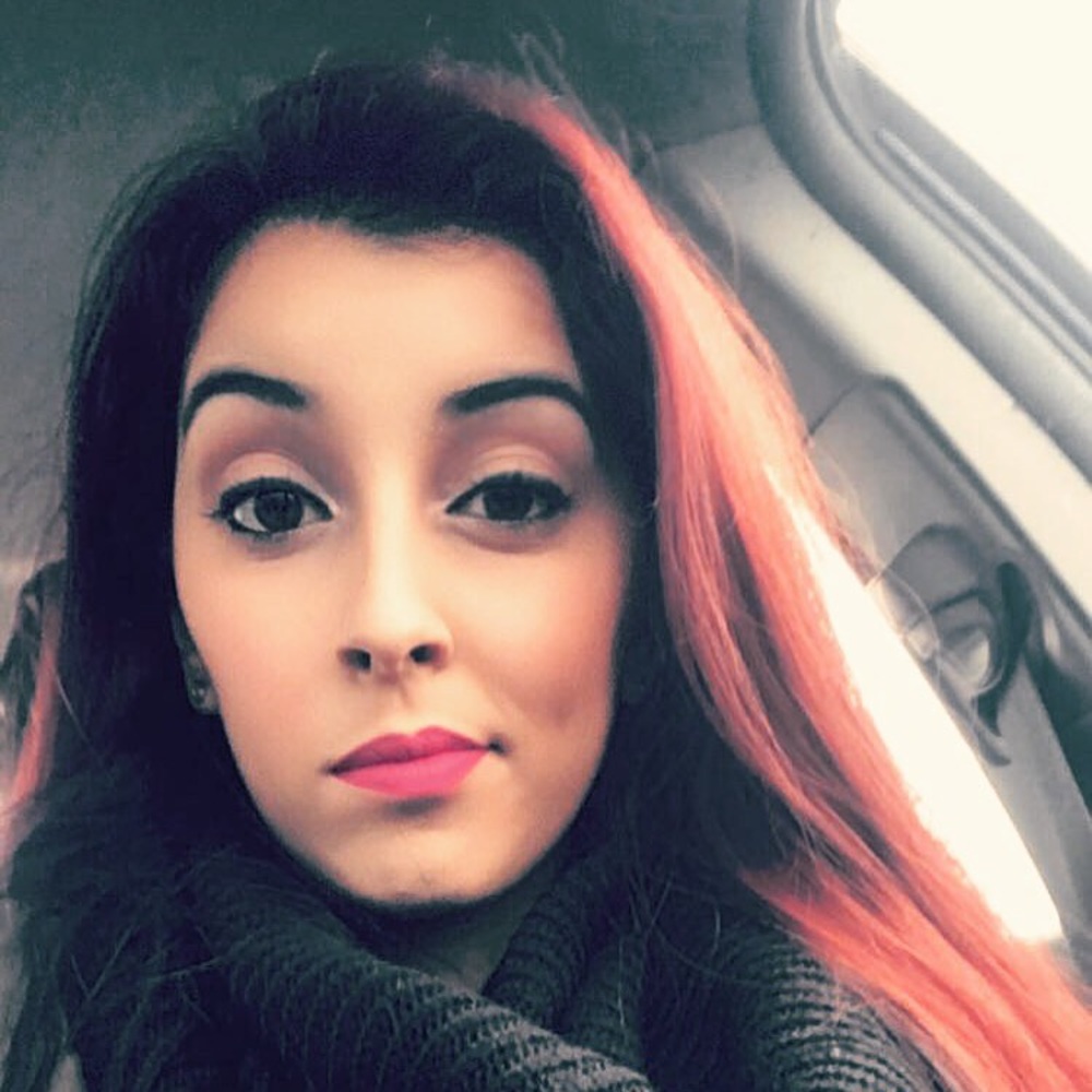 Meet your Posher, Corina