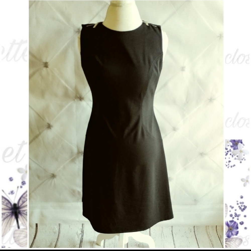 Sleeveless Black Shift Dress
