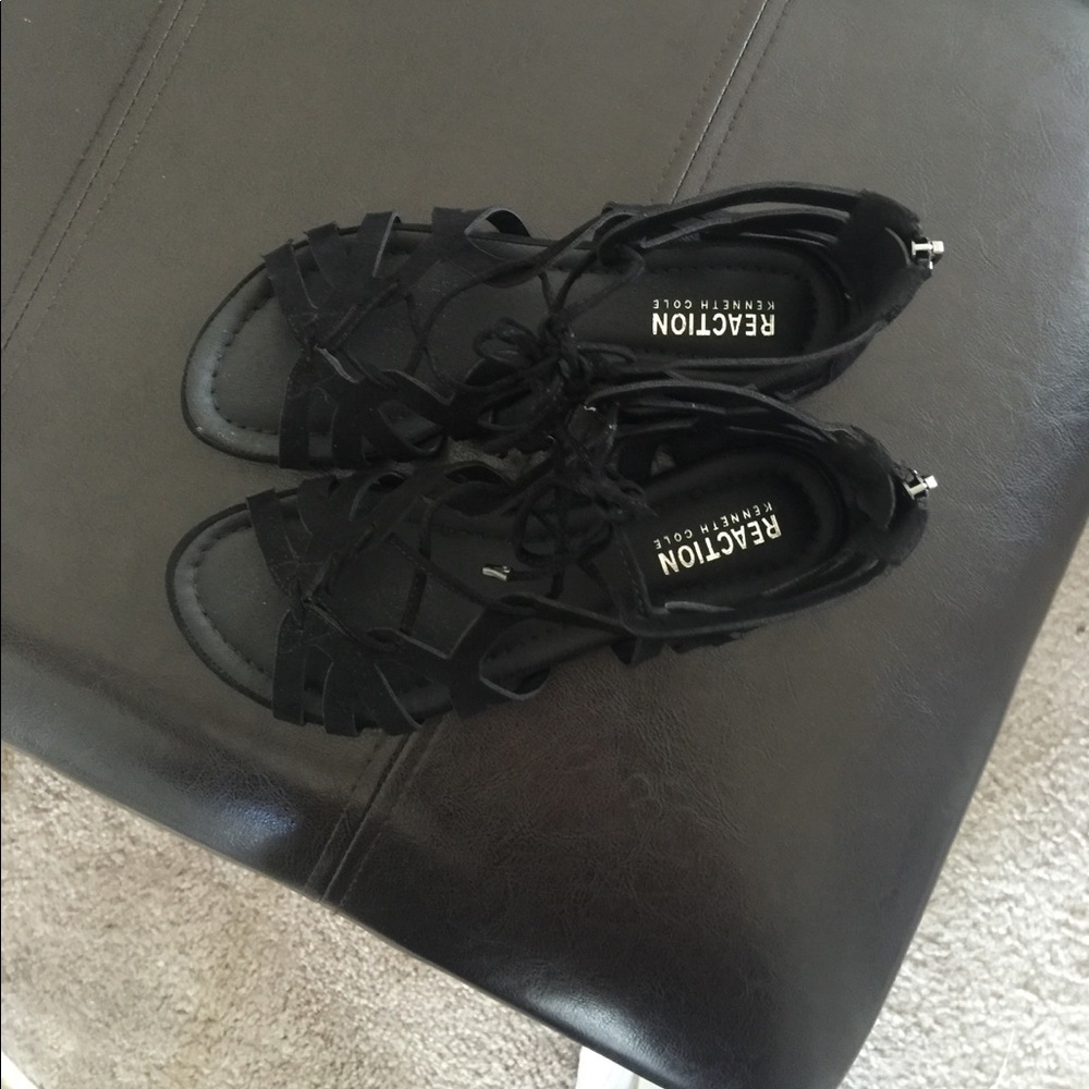 Sandals flat lace.up