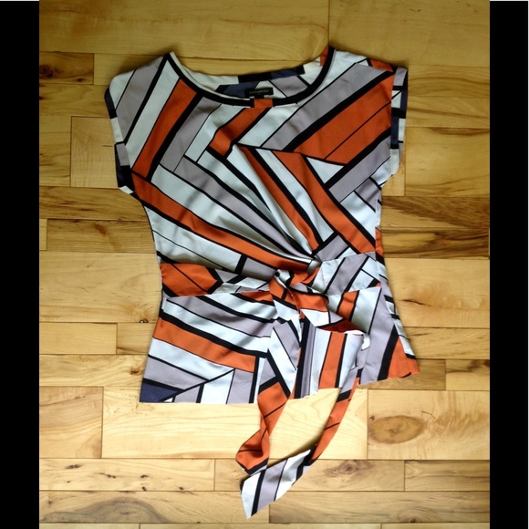 Banana Republic short sleeved tie blouse - Picture 1 of 4