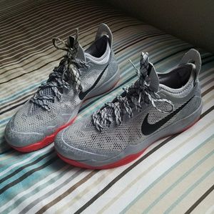 Nike Crusader Basketball Shoes