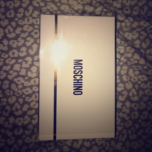 Fresh Couture Moschino Perfume - Picture 1 of 2