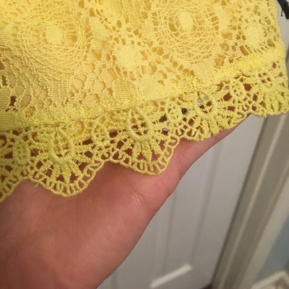 Yellow dress with navy bow - Picture 2 of 3