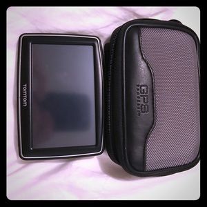TomTom GPS system, no charger included, just GPS
