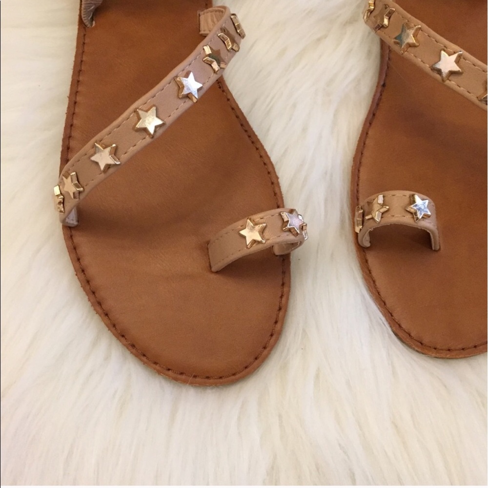 •LAST 1• Nude Star Studded Toe Ring Sandals - Picture 8 of 8