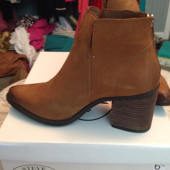 NWT Steve Madden brown boots size 6.5 - Picture 2 of 4