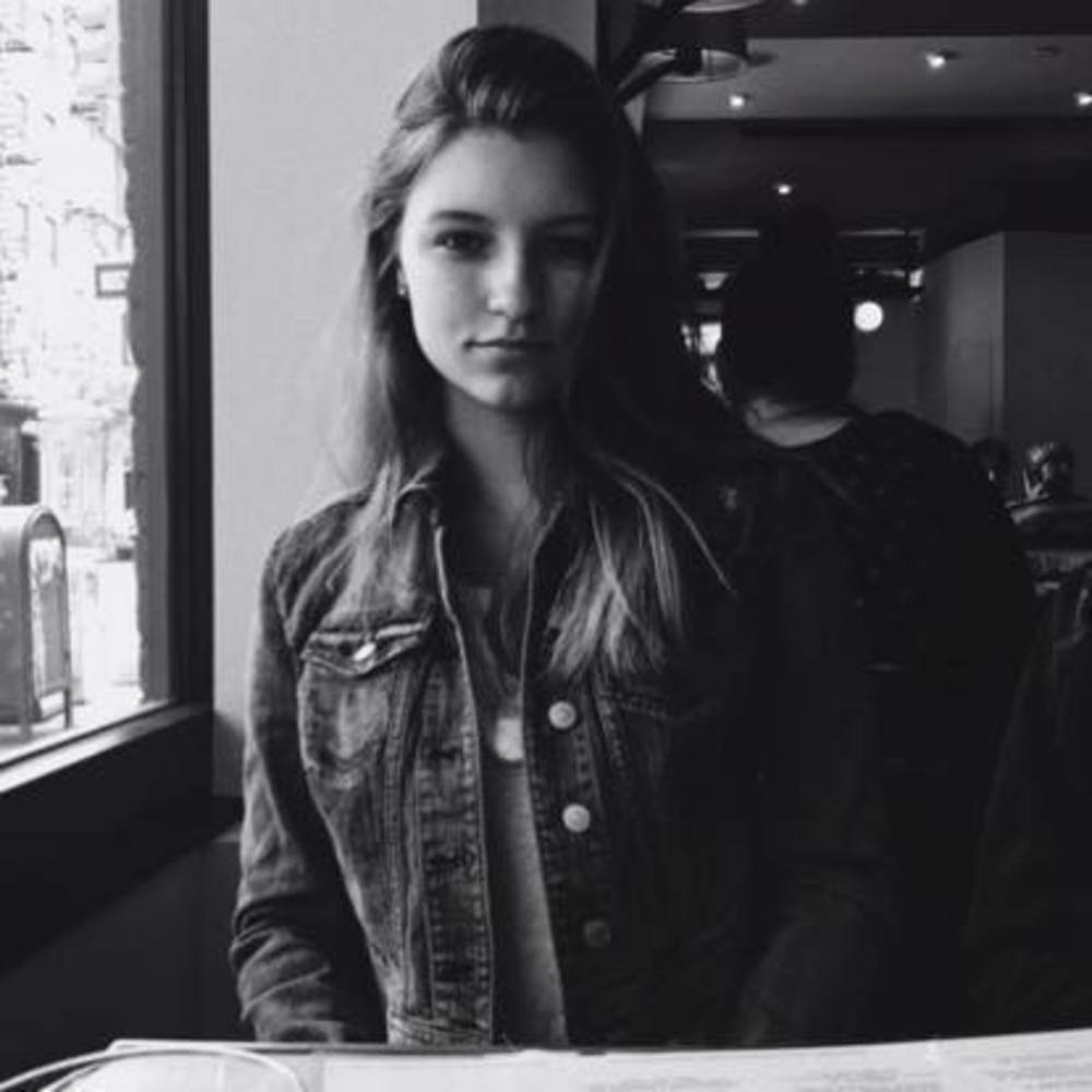 Meet your Posher, Eva