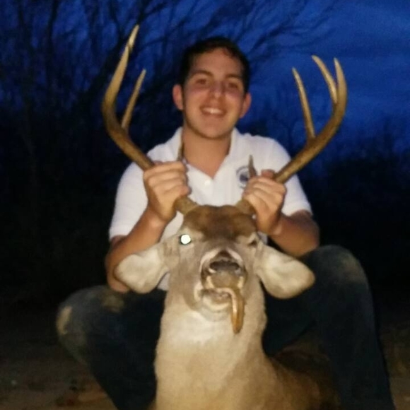 Meet your Posher, Raul - Picture 1 of 1