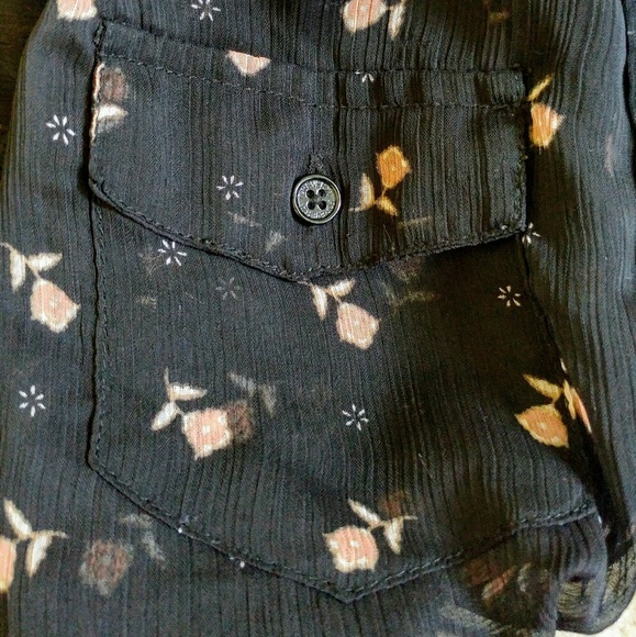 Forever 21 Sheer Floral Collared Tank - Picture 3 of 3