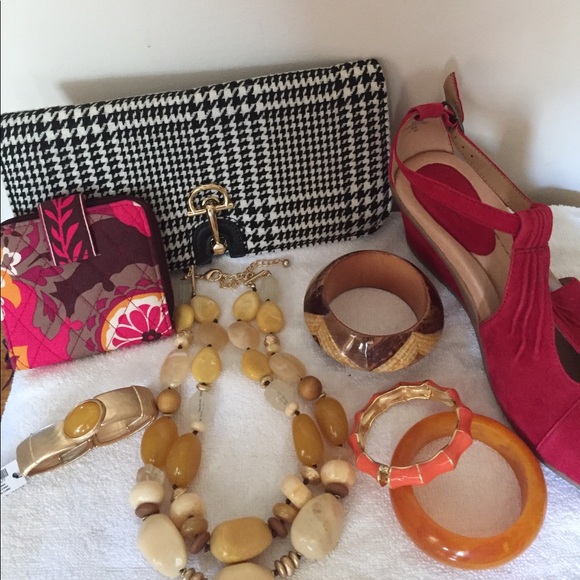 Meet your Posher, Christine - Picture 2 of 3