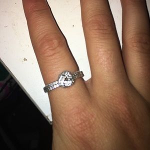 Pandora Ring